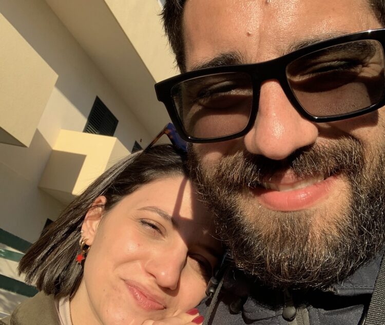 Fiocco azzurro in arrivo per la cantante ragusana Deborah Iurato