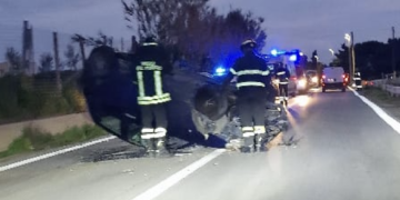 Vittoria-Scoglitti, perde il controllo dell’auto e si ribalta