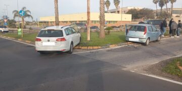 Vittoria, scontro tra due auto. Ferita una donna