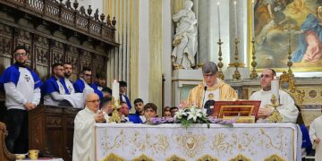 Ispica, il “prete coraggio” don Patriciello a confronto con la comunità e con gli studenti
