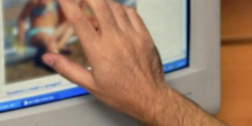 Operazione contro la pedopornografia online, perquisizioni anche a Ragusa