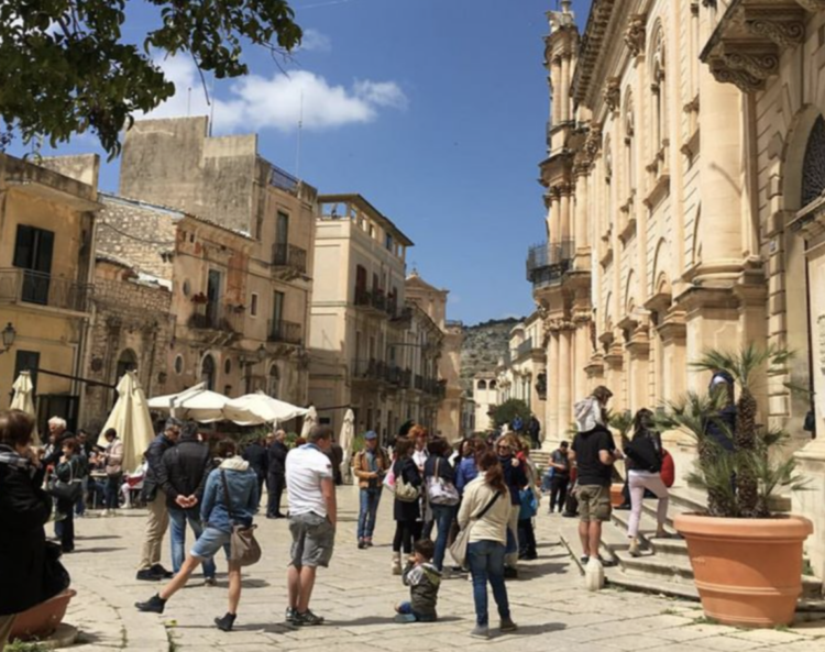 Scicli e la tassa di soggiorno, gli operatori turistici: “E se facessimo una ricevuta?”