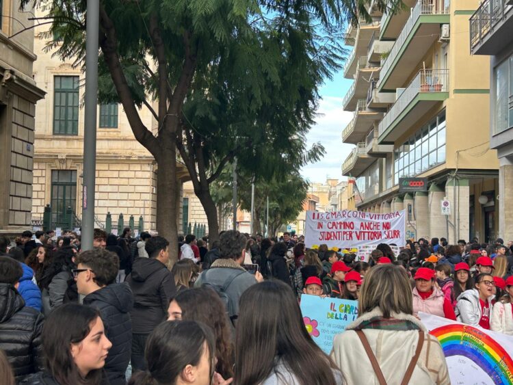 Vittoria, in fase di svolgimento la “Marcia per la sicurezza”