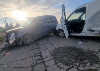 Vittoria, scontro tra un’auto e un veicolo furgonato: due feriti