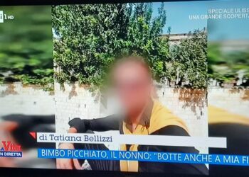 Scicli e il bimbo picchiato, il nonno: “Dava botte anche a mia figlia”