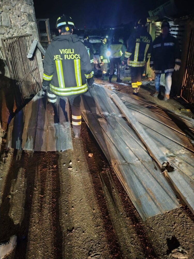 Chiaramonte, tromba d’aria devasta azienda in contrada Serravalle