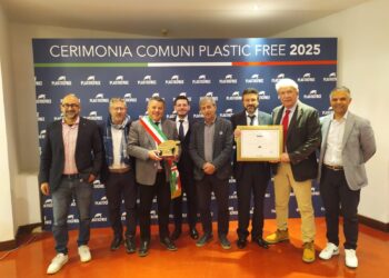 Scicli premiata a Napoli tra i Comuni Plastic free
