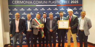 Scicli premiata a Napoli tra i Comuni Plastic free