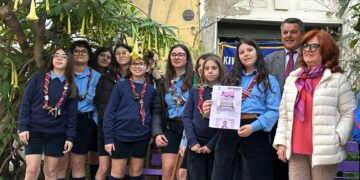 Scicli, inaugurata una nuova panchina lilla