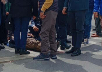 Pozzallo, ha un malore e si accascia