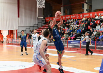 Gara folle per la Virtus Ragusa che ritrova la vittoria dopo sei sconfitte pesantissime