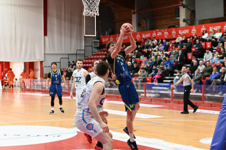 Gara folle per la Virtus Ragusa che ritrova la vittoria dopo sei sconfitte pesantissime