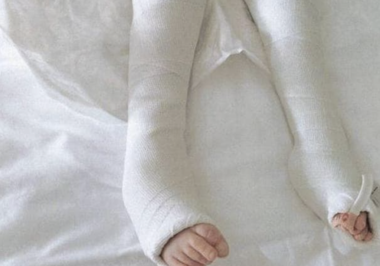 Scicli, ammesso ai domiciliari il padre del bambino con gli arti fratturati