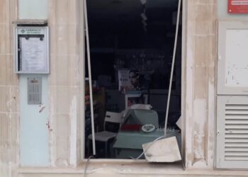 Marina di Ragusa in balia dei ladri, devastata la farmacia Schembari