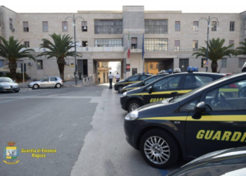 Ragusa, il comando provinciale delle Fiamme gialle ha sequestrato oltre 25mila prodotti non sicuri