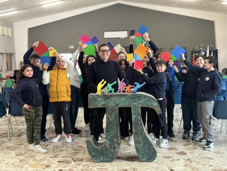 Comiso, 41 studenti dell’istituto Verga superano i quarti di finale dei giochi matematici della Bocconi