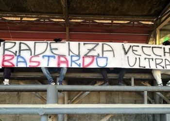 Modica, il sindaco solidarizza con la squadra di calcio dopo gli striscioni di insulti affissi sulle gradinate dello stadio di Milazzo
