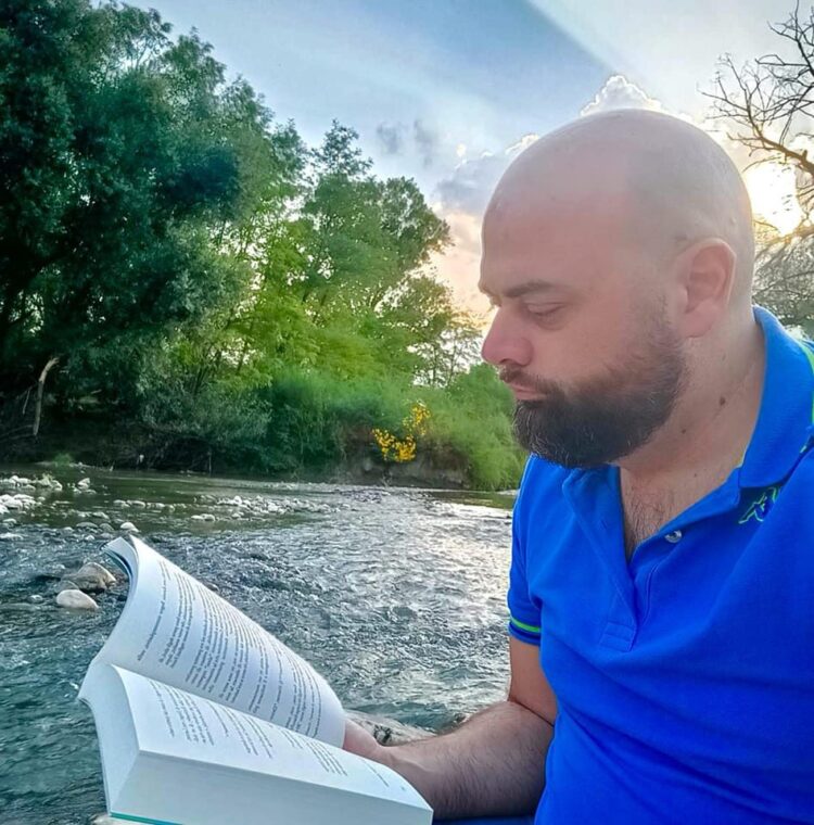 Ragusa, Fabrizio presenta il libro “Incontro al presente”