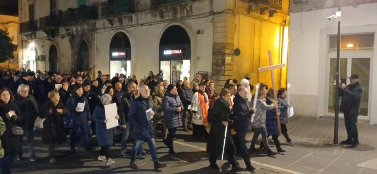 Ragusa, numerosi fedeli questa sera alla Via Crucis cittadina