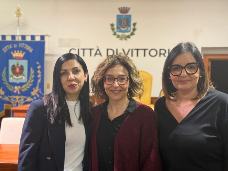Vittoria, la denuncia di tre consigliere comunali: “La commissione Cultura e Servizi sociali non si riunisce dallo scorso novembre”
