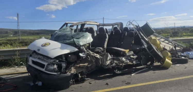 Tre morti e quattro feriti gravi il tragico bilancio di un incidente stradale sulla Ragusa-Catania