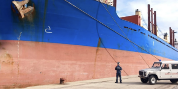 Pozzallo, nave “portarinfuse” detenuta dalla guardia costiera per una serie di irregolarità