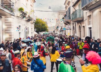 Scicli, nel vivo la 45esima edizione del Carnaluvari ra Stratanova