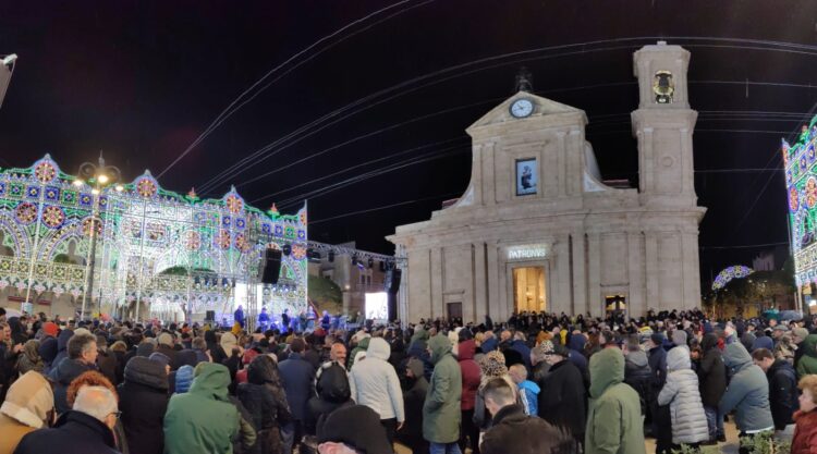 Santa Croce, giorni di festa importanti con migliaia di persone