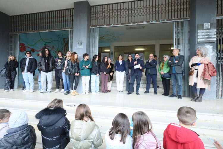 Modica, il Lions club dona un murale dedicato alla pace