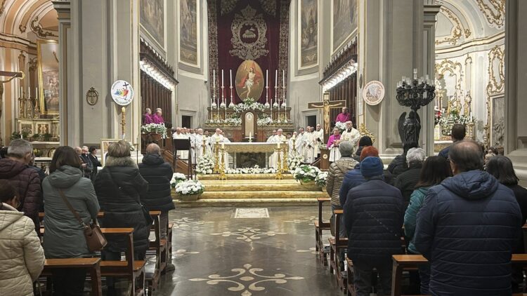 La Chiesa di Ragusa in preghiera per il pontefice defunto