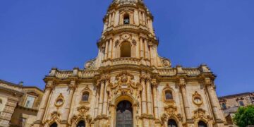 Modica, rinviata la festa esterna di San Giorgio in seguito alla morte del pontefice