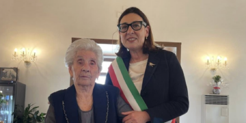 Modica, la città in festa per un’altra centenaria