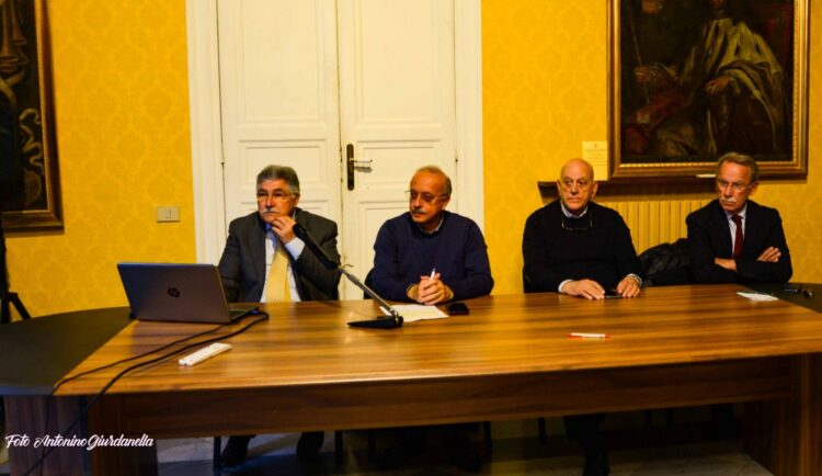 Modica, l’osteoporosi e la sindrome del tunnel carpale nell’appuntamento Unitre