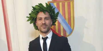 Il maestro comisano Angelo Corifeo festeggia il traguardo della laurea in Scienze motorie