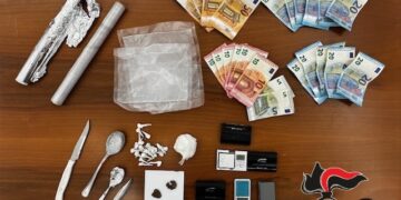 Ragusa, arrestati due giovani in centro storico: scovati 70 grammi di droga nella loro casa in centro storico