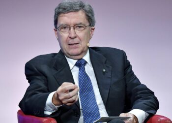 Ragusa, l’ex ministro Giovannini alla Scuola dei beni comuni di Ibla