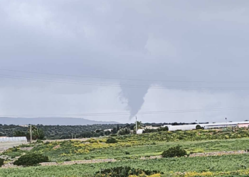 Donnalucata, osservato un “funnel cloud” lungo la fascia costiera