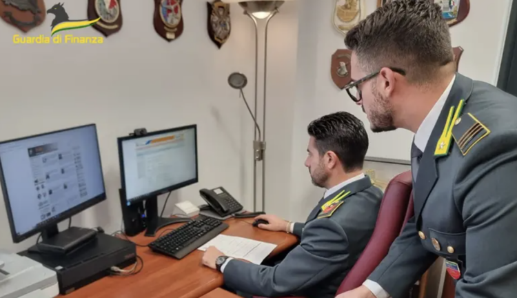 Ragusana accusata di avere raggirato i pazienti della clinica di cui è titolare: sequestro preventivo di oltre 48mila euro