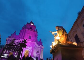Settimana santa nella città antica di Ragusa, il fascino delle processioni promosse dalle confraternite