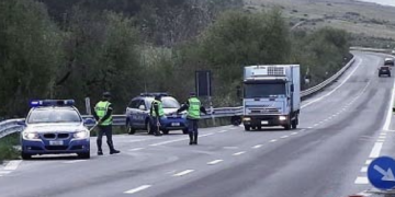 Polizia stradale, controlli pasquali: ritirate 12 patenti