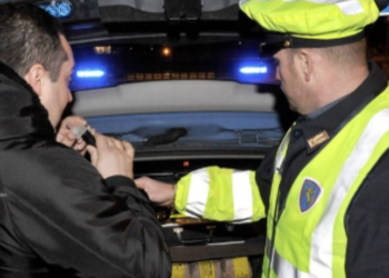 Controlli della Polstrada nel fine settimana, ritirate 5 patenti. Due denunce all’autorità giudiziaria