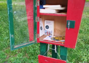 Ragusa, installata la “bibliocasetta” nella villa di via Archimede
