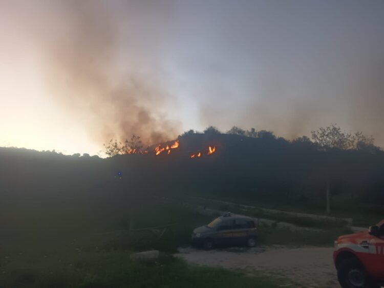Giarratana, Pasqua di fiamme nelle campagne