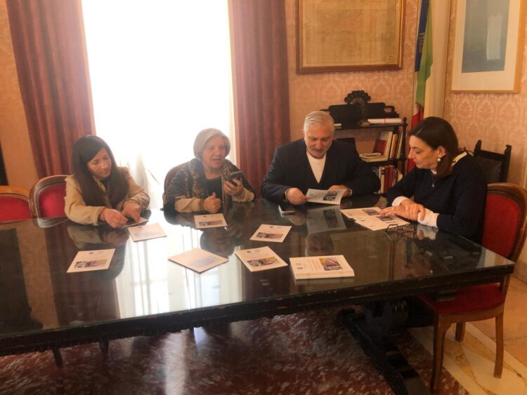 Modica, libretto informativo contro le truffe agli anziani