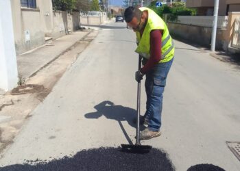 Modica, sistemazione delle buche stradali a Marina e in zona Asi