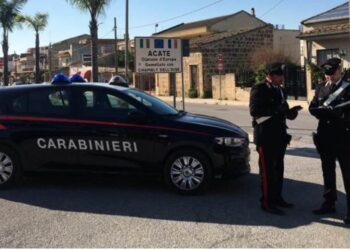 Acate, cercò di uccidere un uomo con un’ascia: arrestato un romeno
