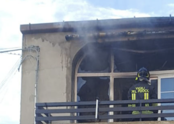 Vittoria, incendio in un’abitazione oggi all’alba. Due persone in ospedale