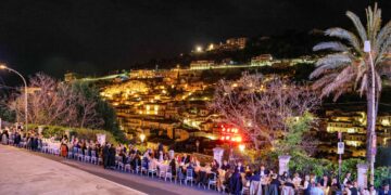 Modica, la cena dei Cento all’ombra del duomo di San Giorgio