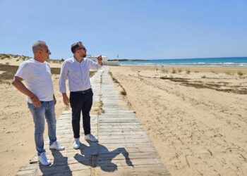 Marina di Modica, l’assessore Cannizzaro: “La spiaggia è già pulita”