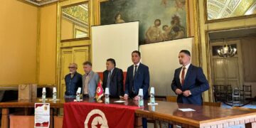 Scicli, console tunisino in visita a palazzo di Città